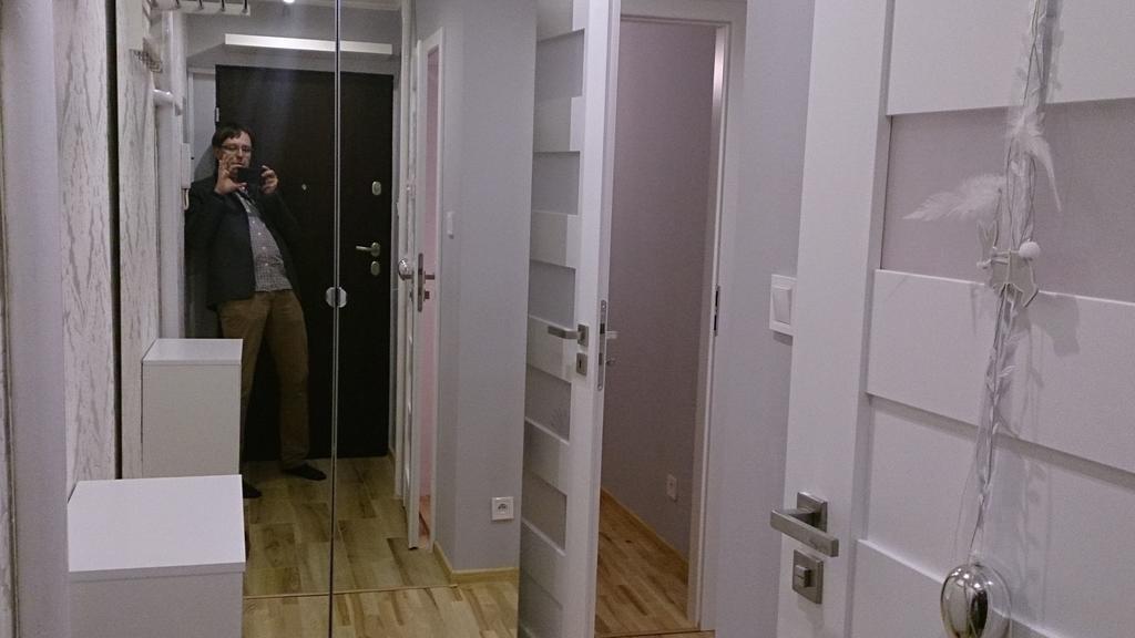 1 Bedroom City Center Apartment Katowice Bilik gambar